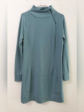 Title Nine Guthrie Dress Color: Teal Size: Medium